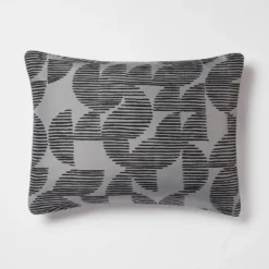 5pc King Geo Reversible Decorative Comforter Set With Throw Black/Gray - Room Essentials™ -Optimal Household Items GUEST 12ae2f60 843c 4f9c af39 d4a54c795ed2