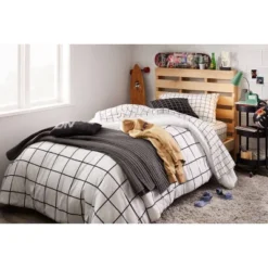 Reversible Microfiber Grid Comforter - Room Essentials™ 13 Reversible Microfiber Grid Comforter - Room Essentials™ -Optimal Household Items GUEST 3461f2cc 3d8d 40ee b98b 17a6275dab4d