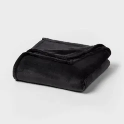 Recycled Polyester Throw Blanket - Room Essentials™ -Optimal Household Items GUEST 5c00f41d 4188 44f0 8f68 d5b2c4f63e9b