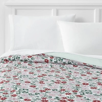 Microfiber Reversible Floral Print Comforter Light Purple/Mint Green - Room Essentials™ 8 Microfiber Reversible Floral Print Comforter Light Purple/Mint Green - Room Essentials™ - Image 6