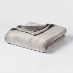 5pc King Geo Reversible Decorative Comforter Set With Throw Black/Gray - Room Essentials™ -Optimal Household Items GUEST ee057046 560e 4892 a5ca 2ebedd27f5e5